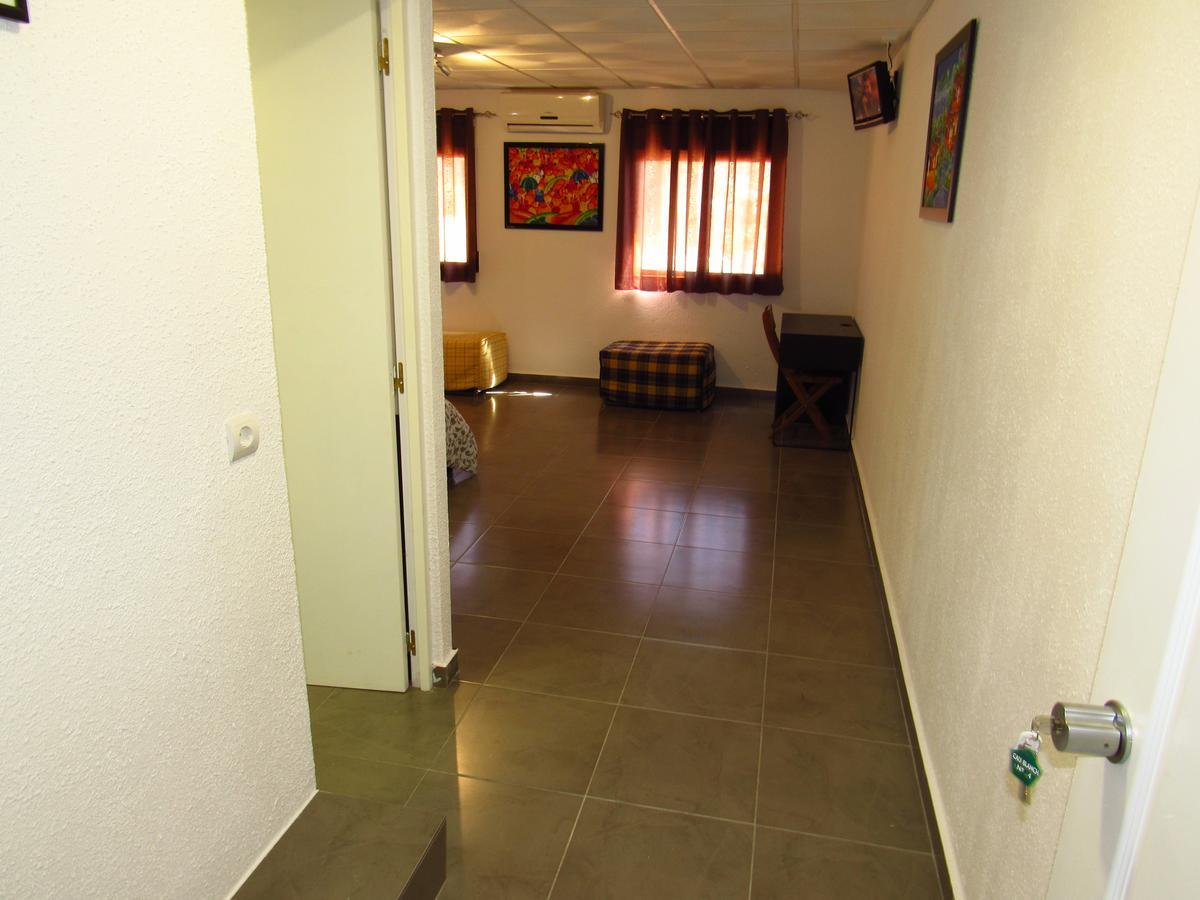 Hotel Restaurant Cau Blanch Useras Exterior photo